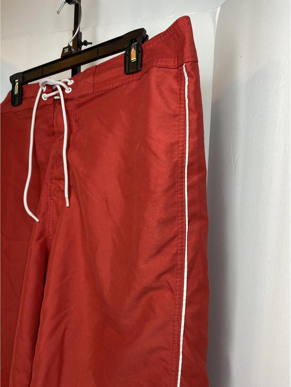 Old Navy / Red Board Shorts Swim Trunks Back Pocket Unlined UPF 40 / Size 36 - Picture 14 of 16